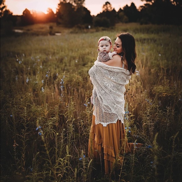 Meet your Posher, Lindsey - Picture 2 of 2